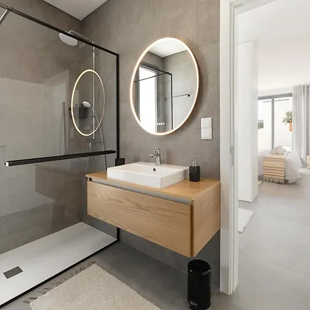 6 Silver Coast Villa