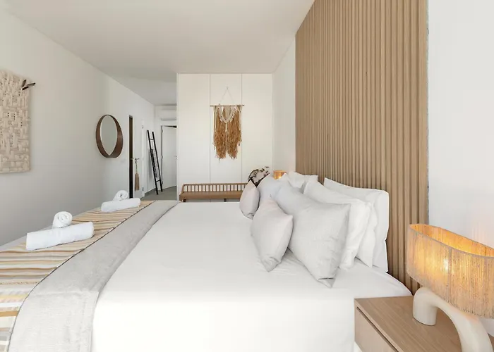 6 Silver Coast Villa